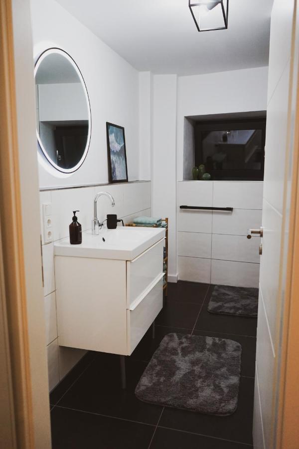 Stilvolles City-Loft Mit Privatem Whirlpool ترير المظهر الخارجي الصورة